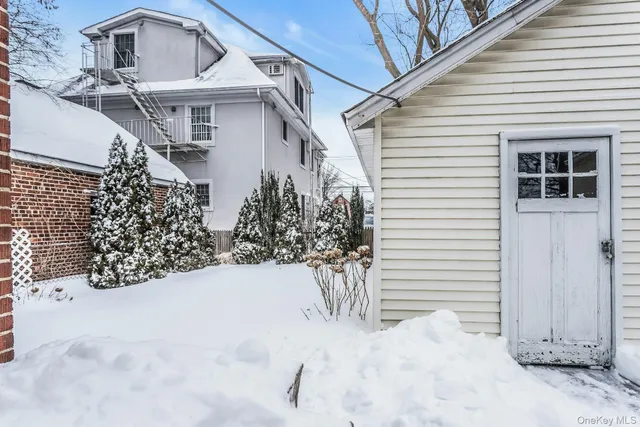 $829,000 | 9 Belmont Avenue, Floral Park, NY 11001