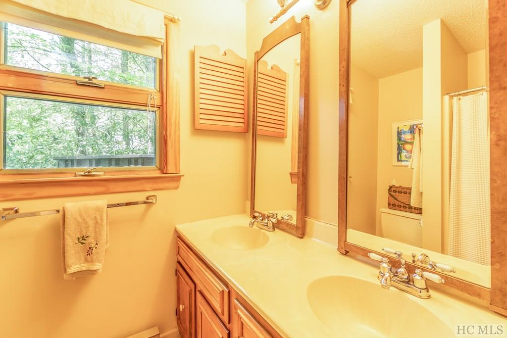 336 Simon Speed Road Highlands, NC 28741 - Photo 7 of 18 Gallery Image 7