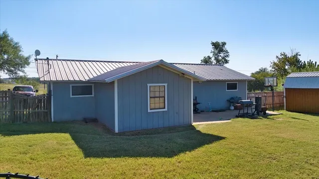 $215,000 | 824 Bluebonnet Road, Unit 824, Mason, TX 76856