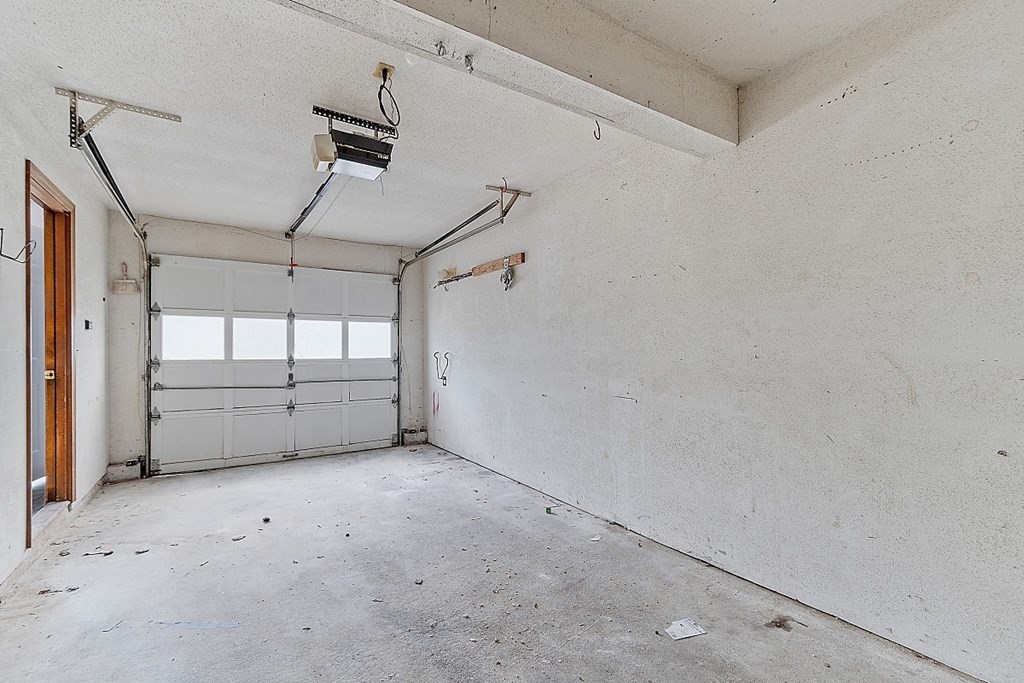 25 Juniper Place, Unit 9 Lowell, MA 01852 - Photo 31 of 42 a view of garage