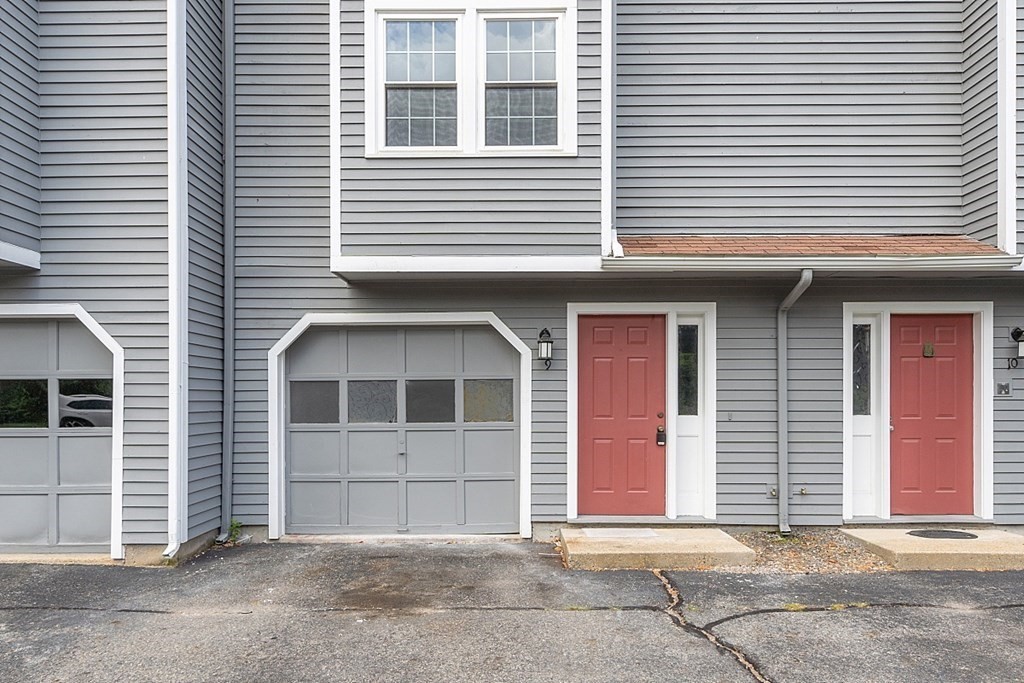 25 Juniper Place, Unit 9 Lowell, MA 01852 - Photo 40 of 42 a front view of a house