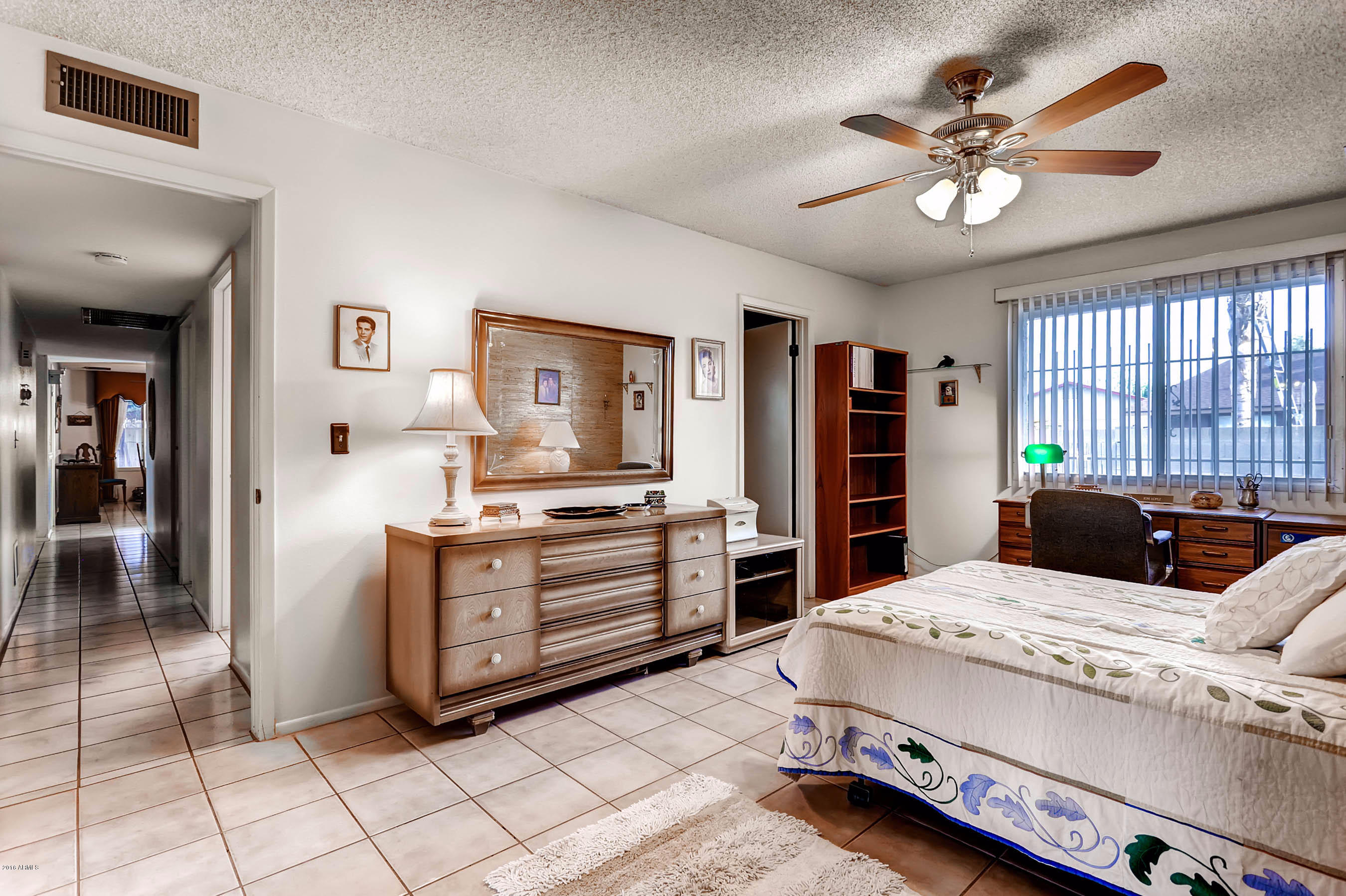 3049 West Redfield Road Phoenix, AZ 85053 - Photo 16 of 28 RedfieldMasterSuite