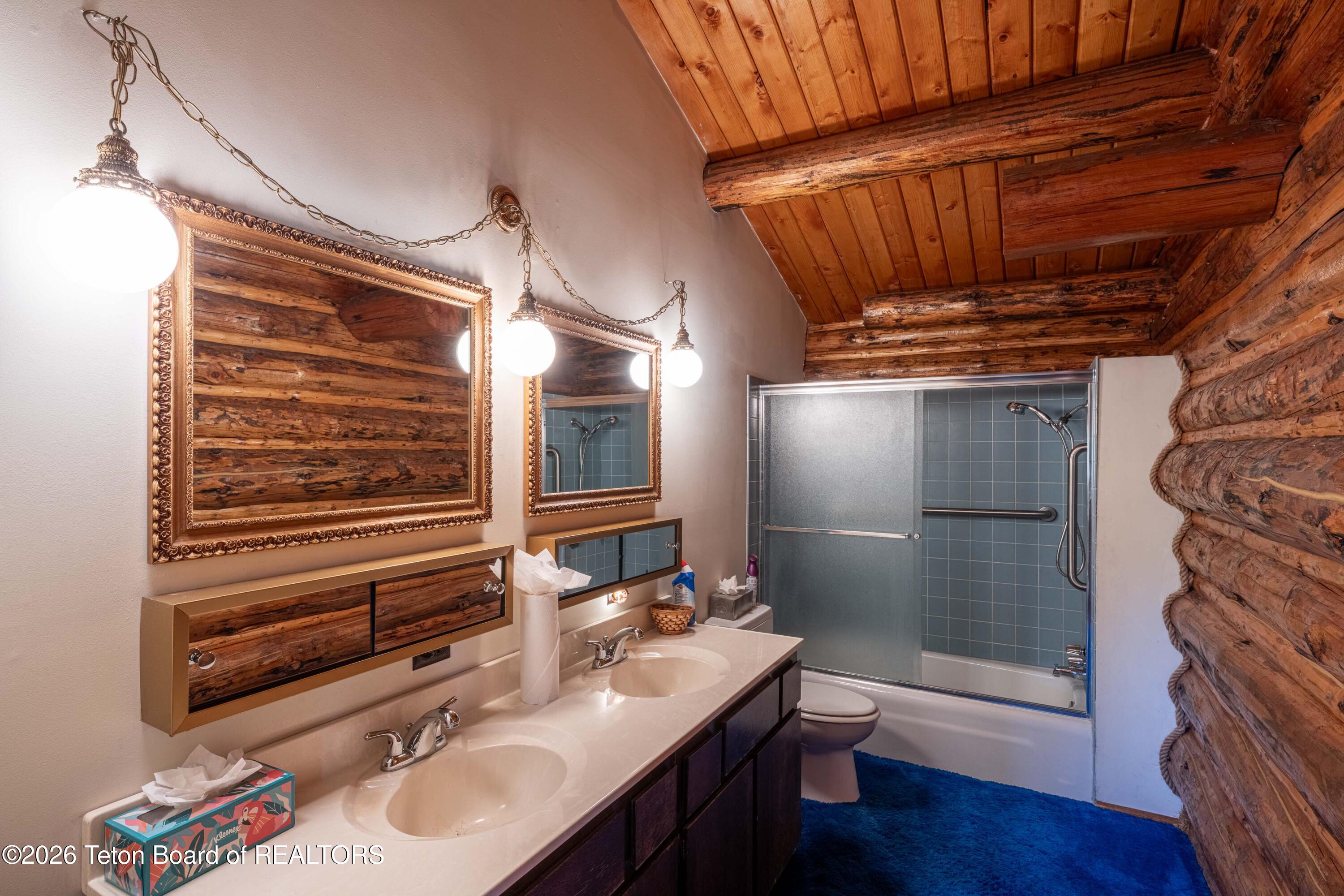 2050 East Snowberry Road Jackson, WY 83001 - Photo 7 of 14 MLS_Snowberry_JGPhoto-16