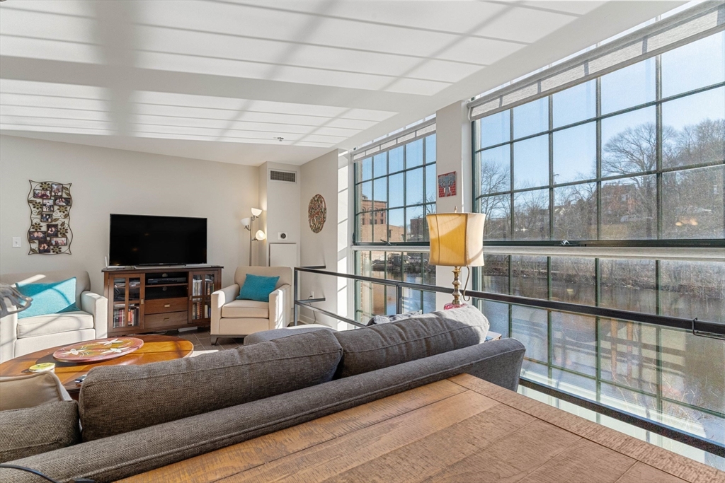 1255 Adams Street, Unit 105 Boston, MA 02124 - Photo 4 of 33