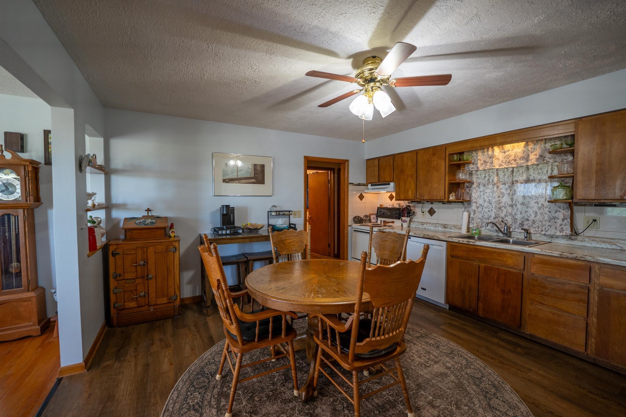 30319 Brookville Road Lanark, IL 61046 - Photo 16 of 87