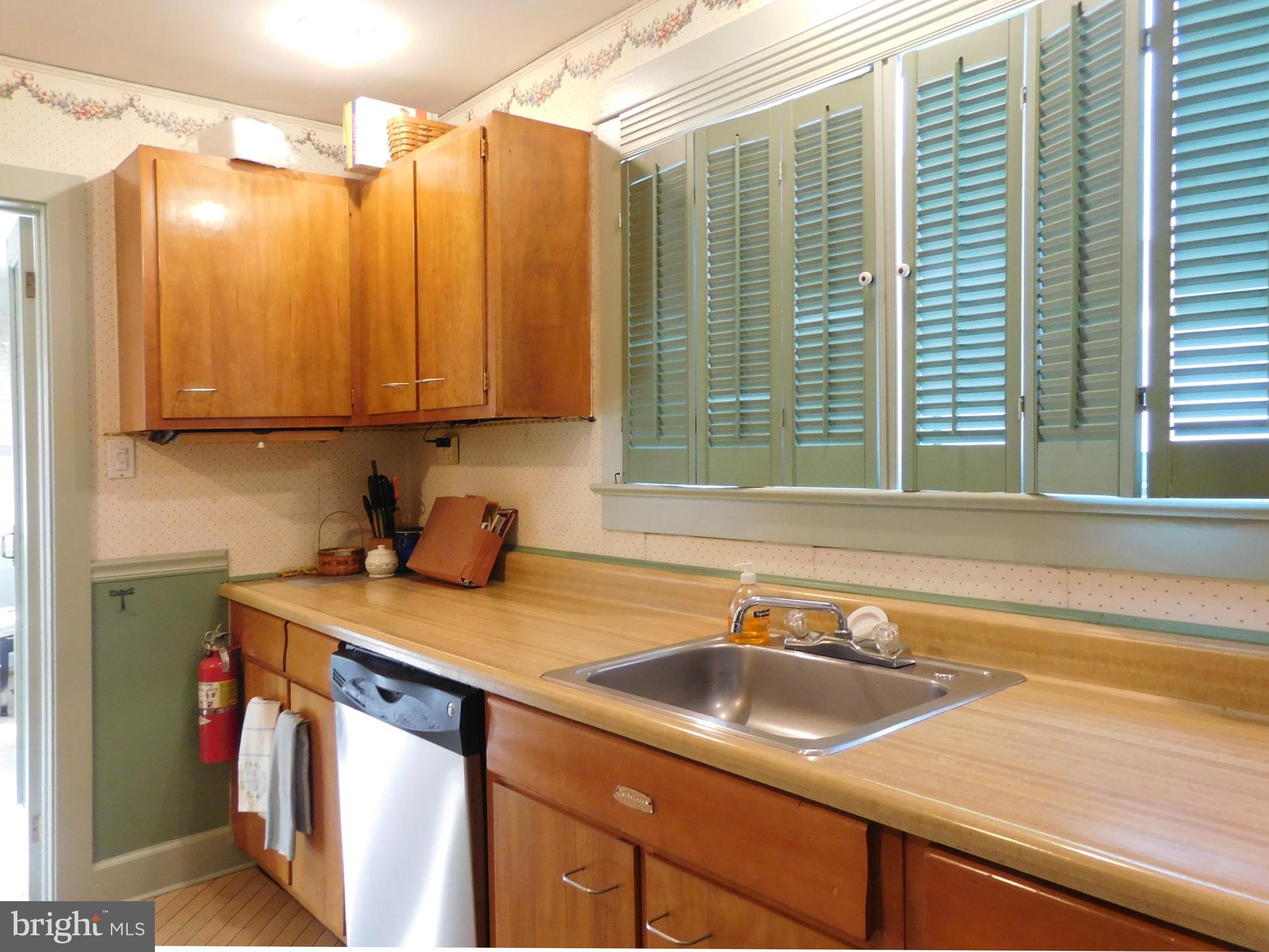 415 Lippincott Avenue Riverside, NJ 08075 - Photo 40 of 60 Kitchen bright