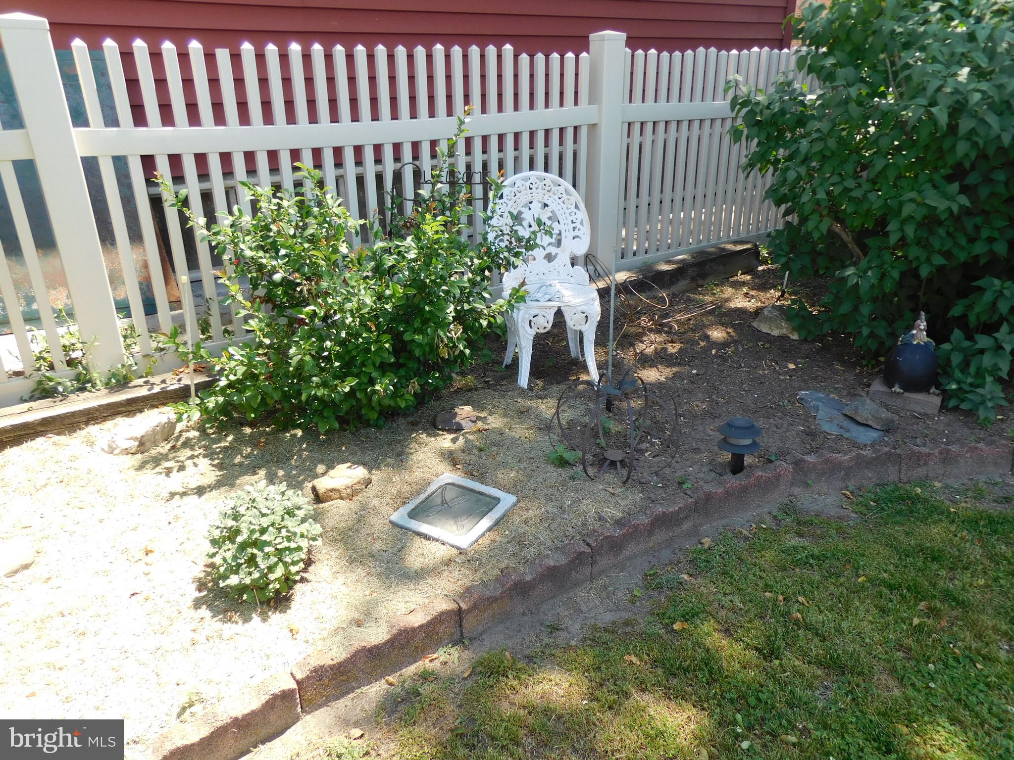 415 Lippincott Avenue Riverside, NJ 08075 - Photo 9 of 60 Plantings