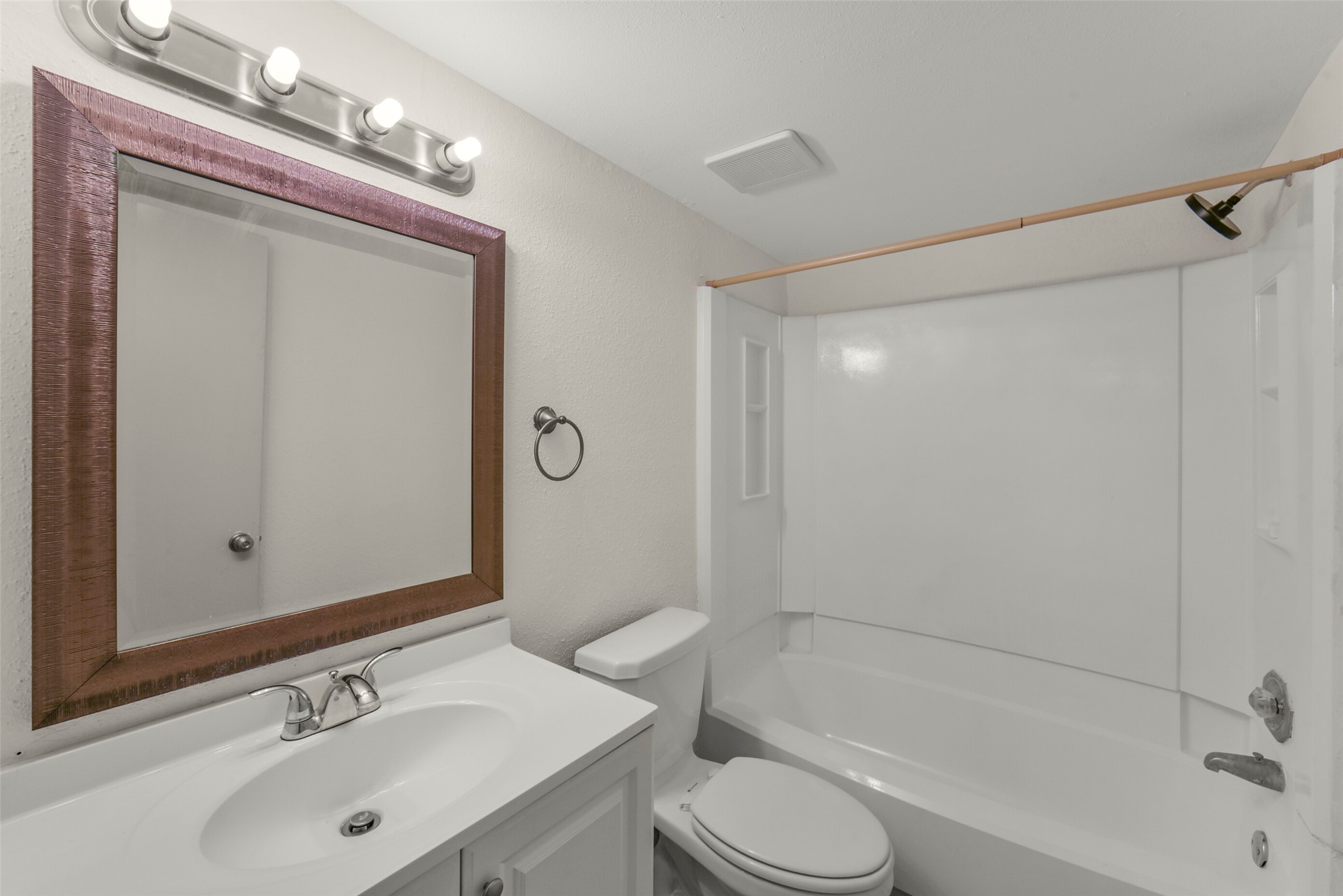6333 Shadow Tree Drive Houston, TX 77035 - Photo 20 of 36