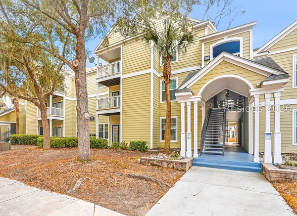 $209,000 | 100 Kensington Boulevard, Unit 305, Bluffton, SC 29910