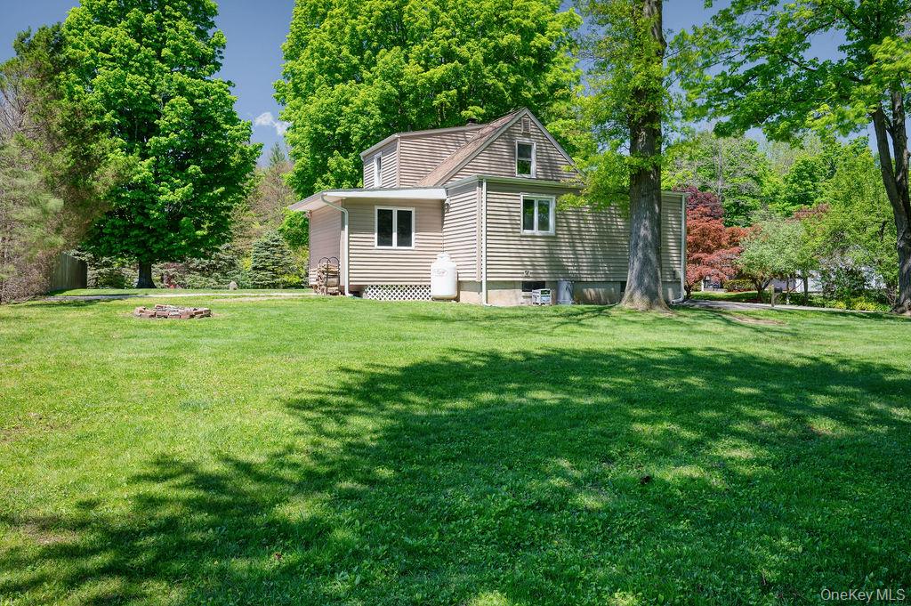 6 Winterberry Road Fishkill, NY 12524 - Photo 41 of 43 Fantastic backyard!