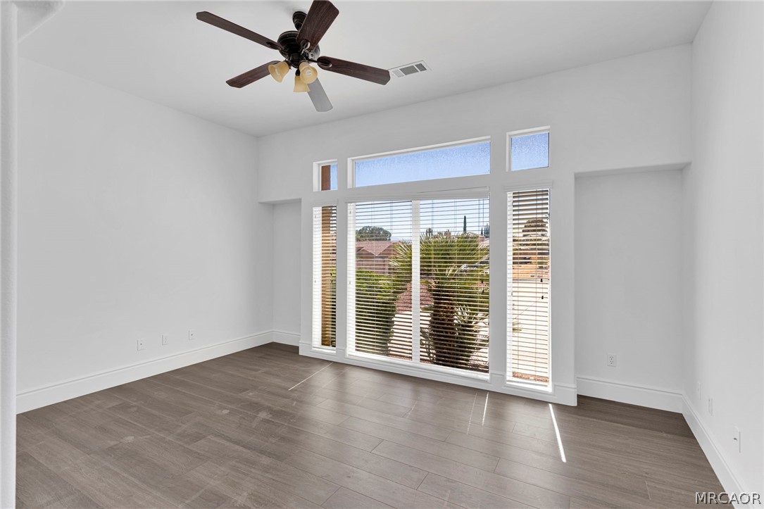 16233 Ridge View Drive Apple Valley, CA 92307 - Photo 8 of 60