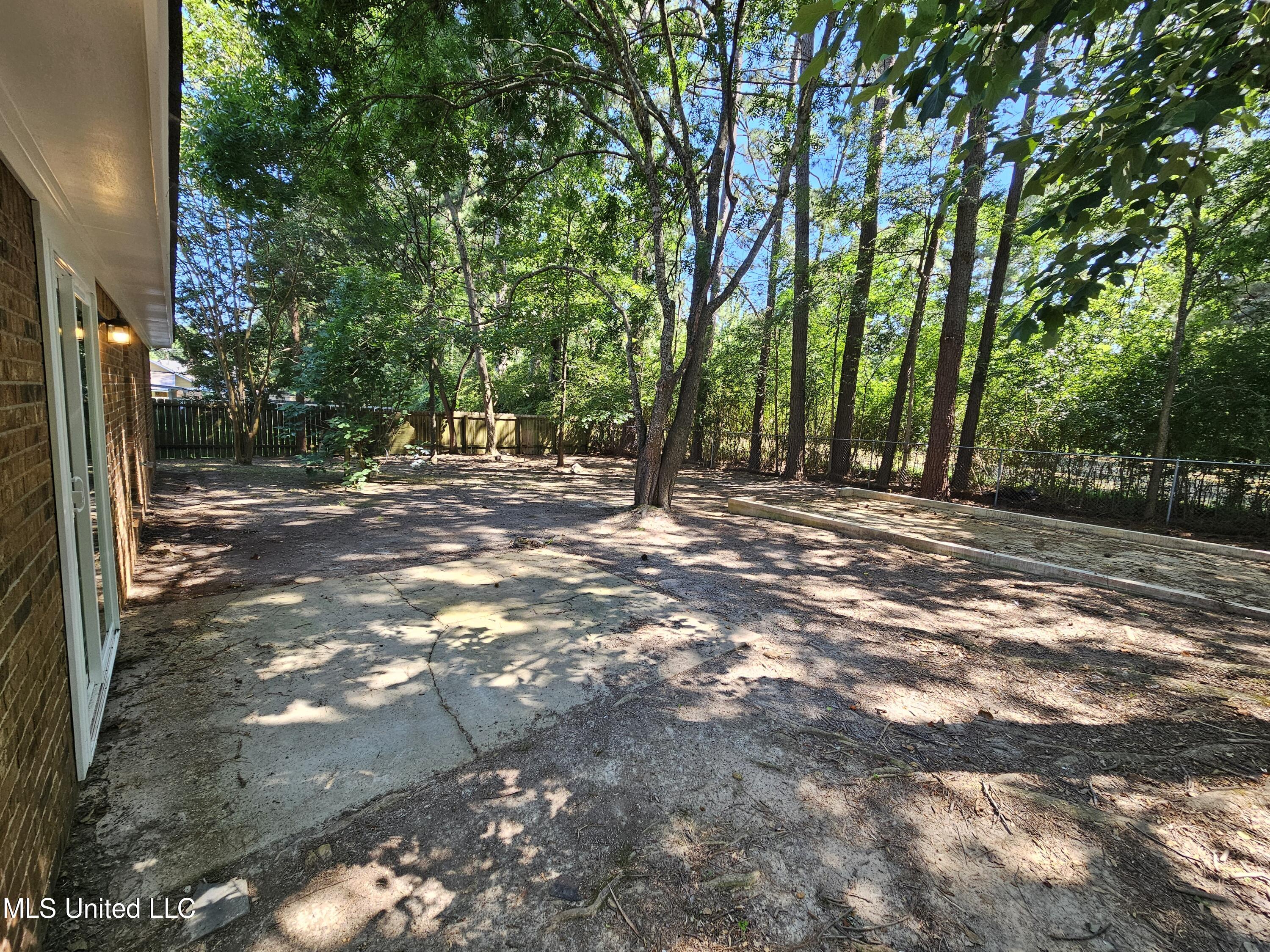 1021 R N Whitfield Street Florence, MS 39073 - Photo 4 of 15 20240611_153207