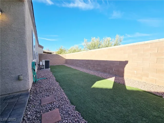 $1,795 | 9818 Nicova Avenue, Las Vegas, NV 89148