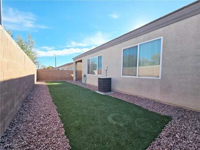 $1,795 | 9818 Nicova Avenue, Las Vegas, NV 89148