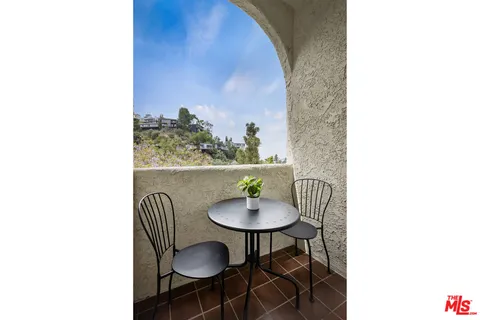 $1,900,000 | 2426 Cazaux Place, Los Angeles, CA 90068