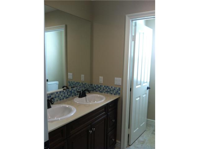 1276 Pershing Road Chula Vista, CA 91913 - Photo 4 of 9 2nd Bathroom