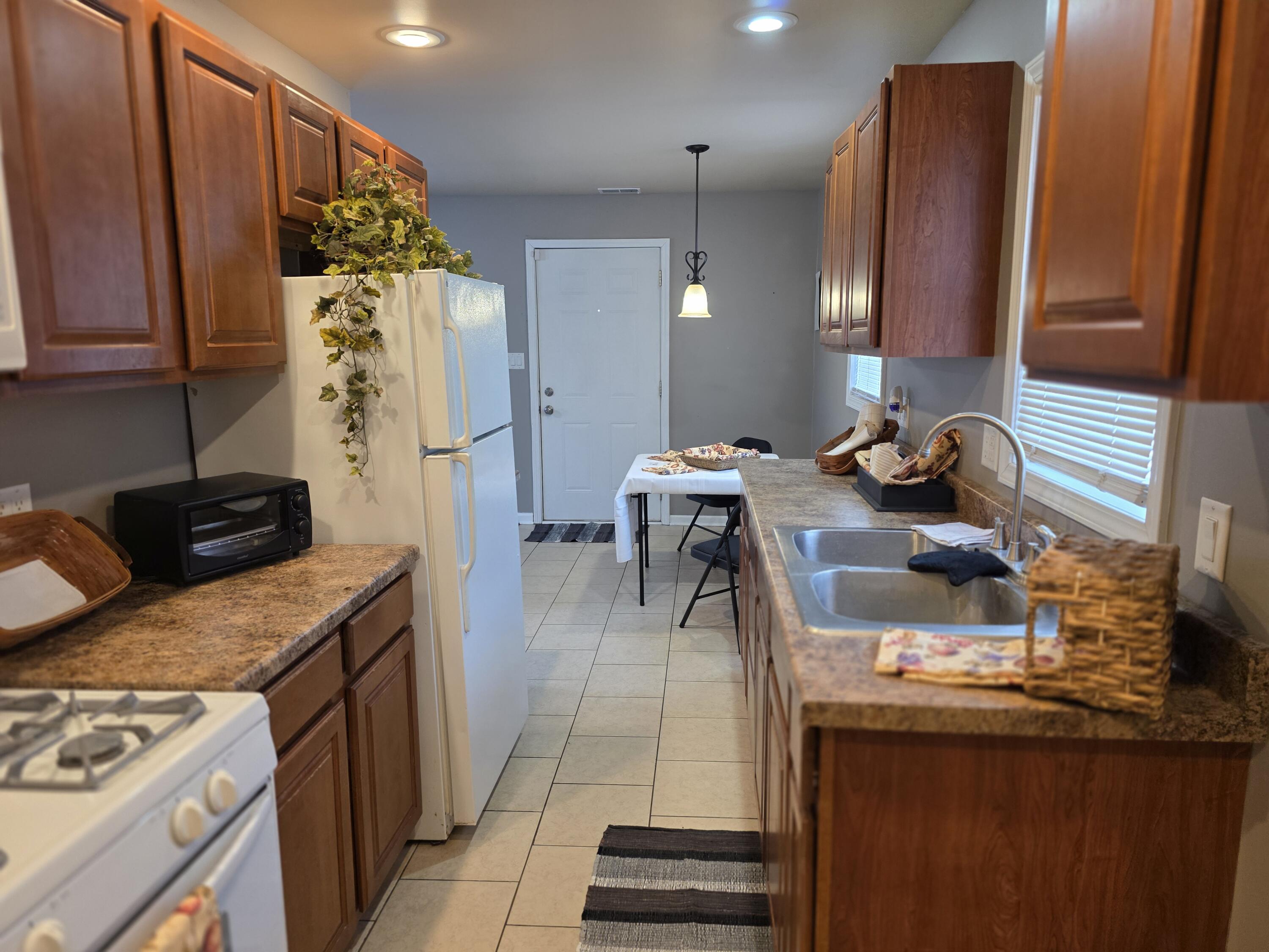 1314 East Miller Street Griffith, IN 46319 - Photo 6 of 18 3000x2250