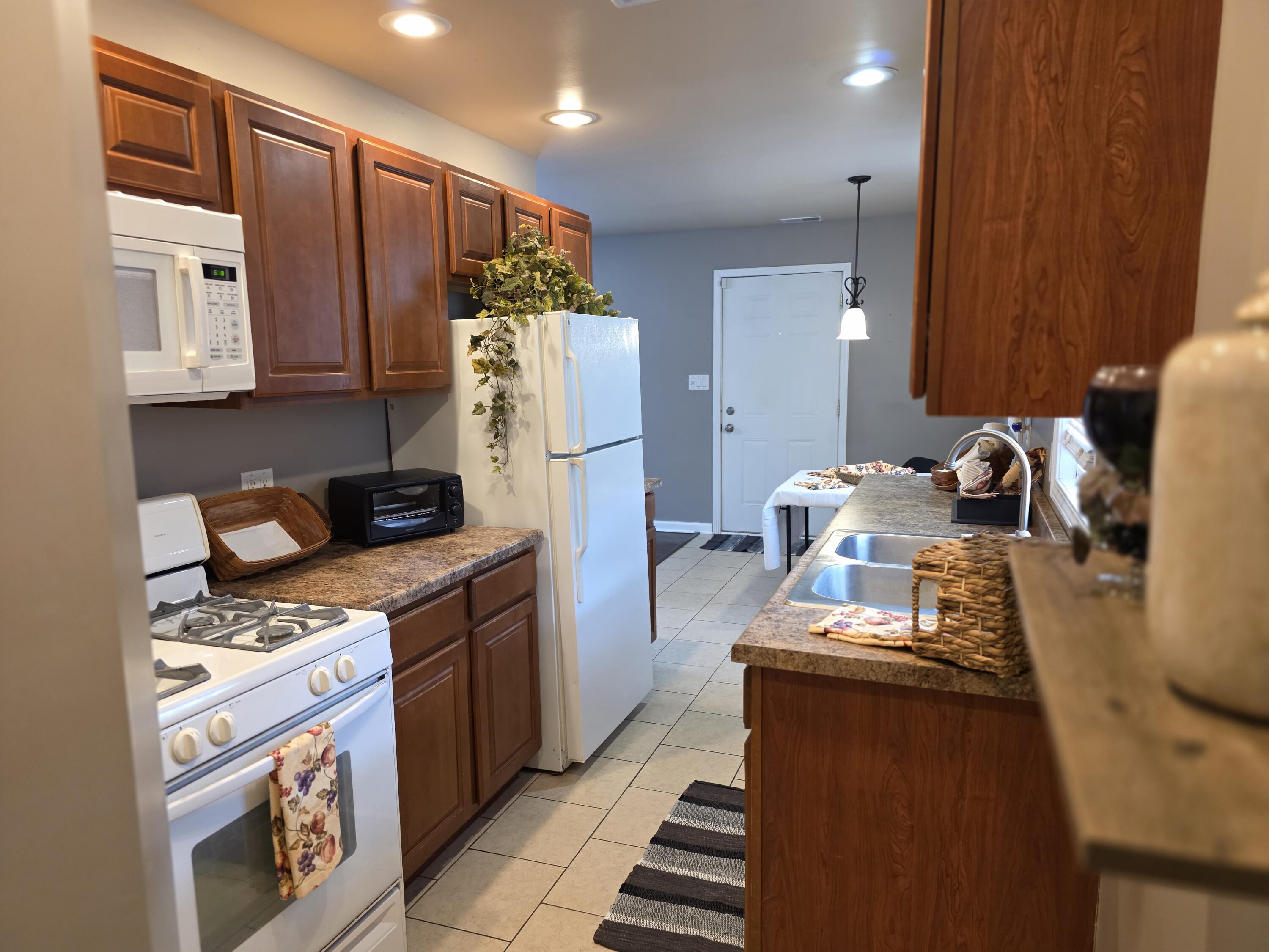 1314 East Miller Street Griffith, IN 46319 - Photo 8 of 18 3000x2250