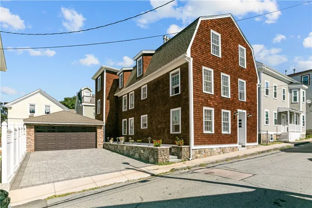 $849,900 | 30 Brewer Street, Unit 3, Newport, RI 02840
