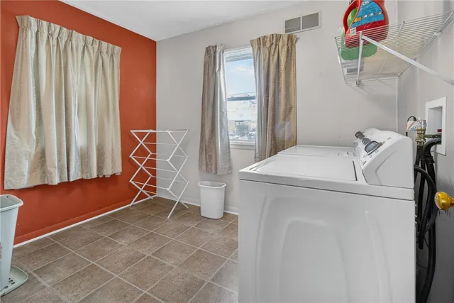 $170,000 | 241 Knapp Avenue, Irondequoit, NY 14609