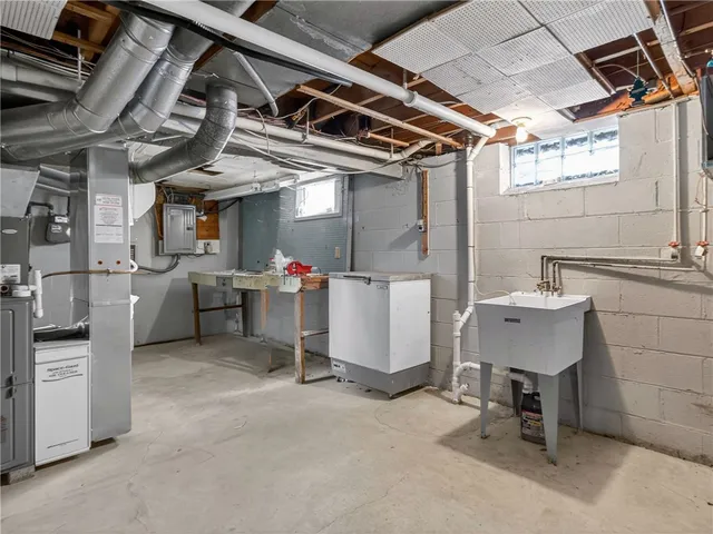 $170,000 | 241 Knapp Avenue, Irondequoit, NY 14609