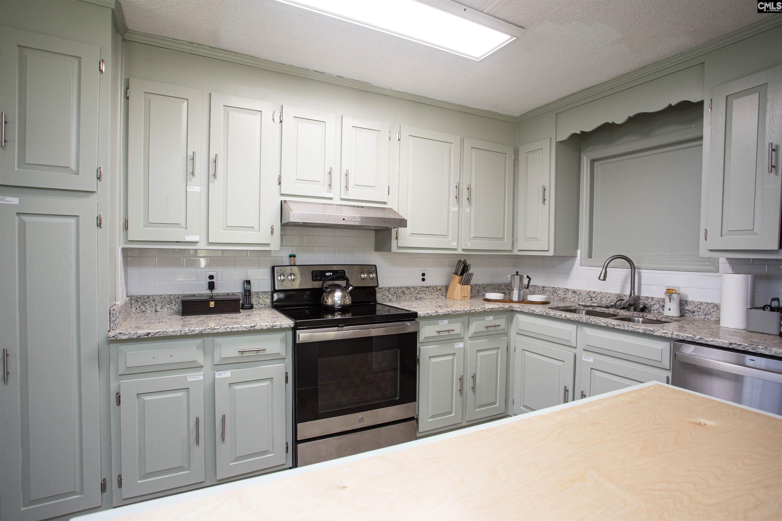 306 Hampton Park Camden, SC 29020 - Photo 9 of 26