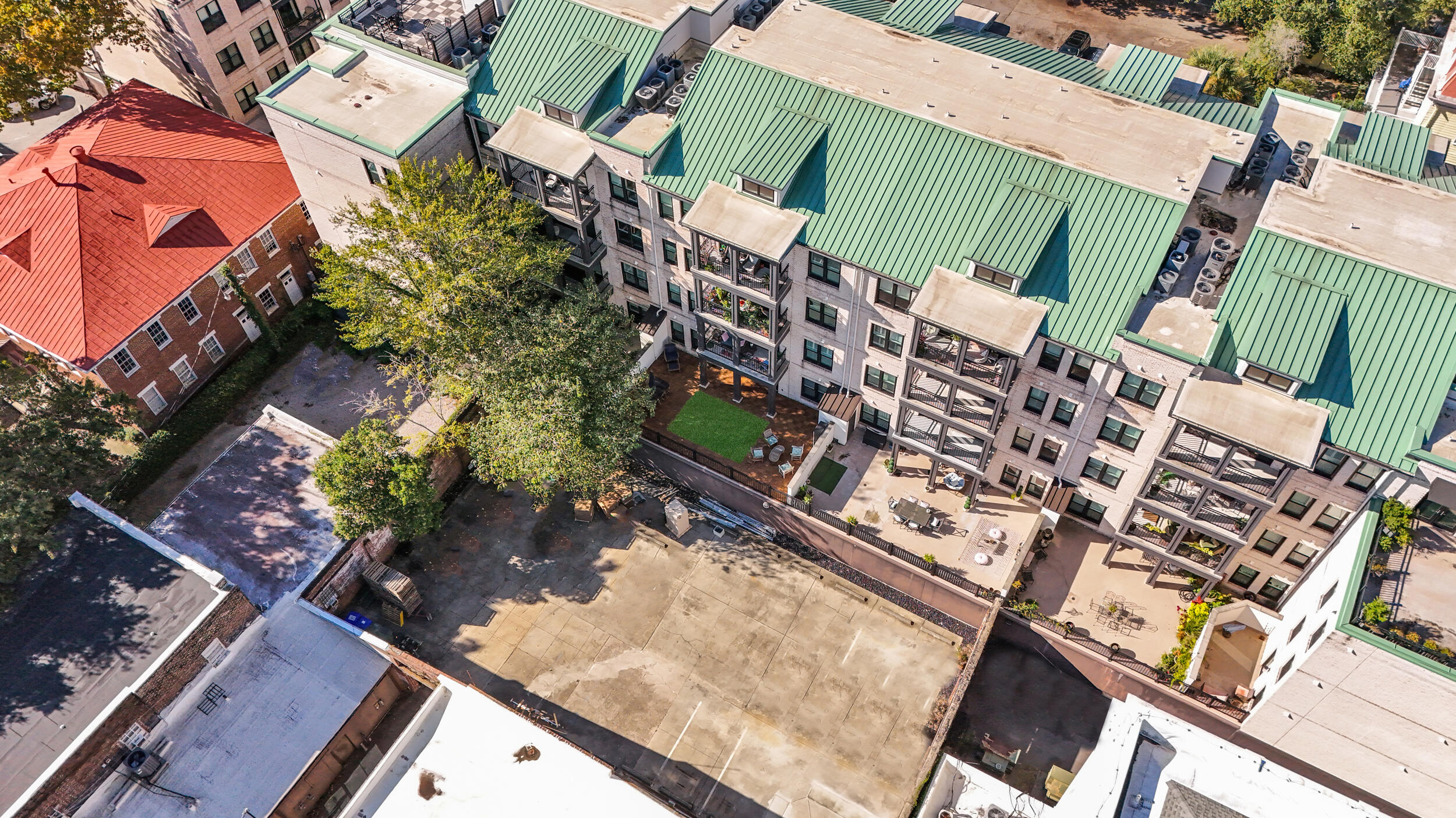 21 George Street, Unit 111 Charleston, SC 29401 - Photo 33 of 34 42_dji_20251016072422_0043_d
