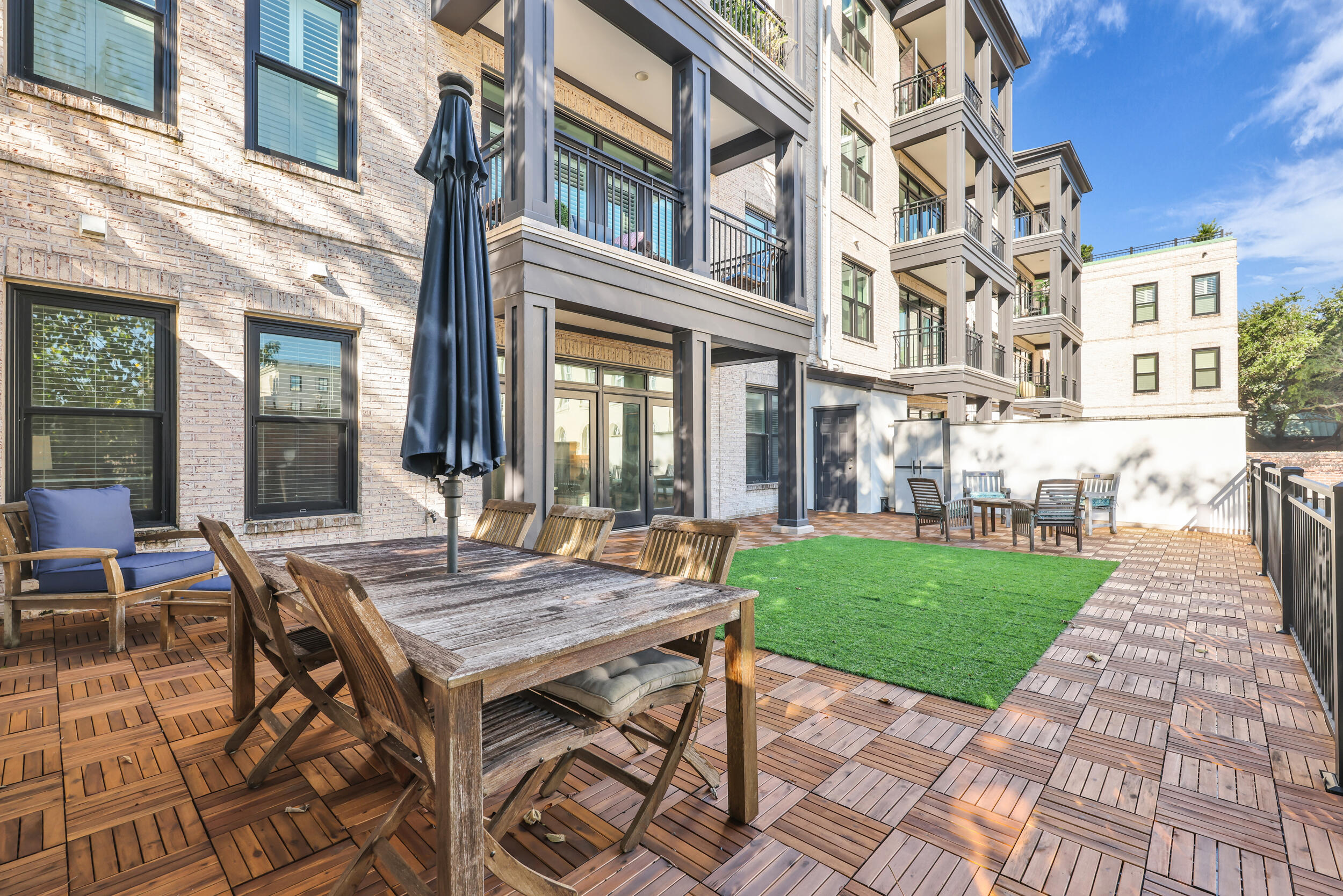 21 George Street, Unit 111 Charleston, SC 29401 - Photo 8 of 34 27_550a0687