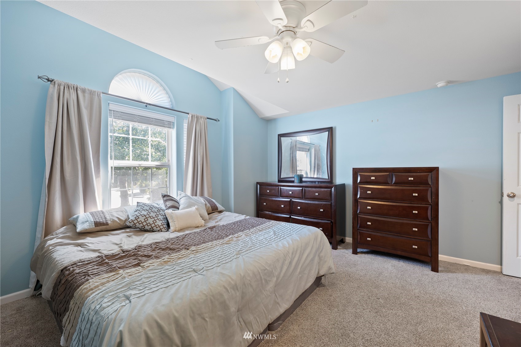 6033 60th Loop Southeast Lacey, WA 98513 - Photo 14 of 23 Gallery Image 14