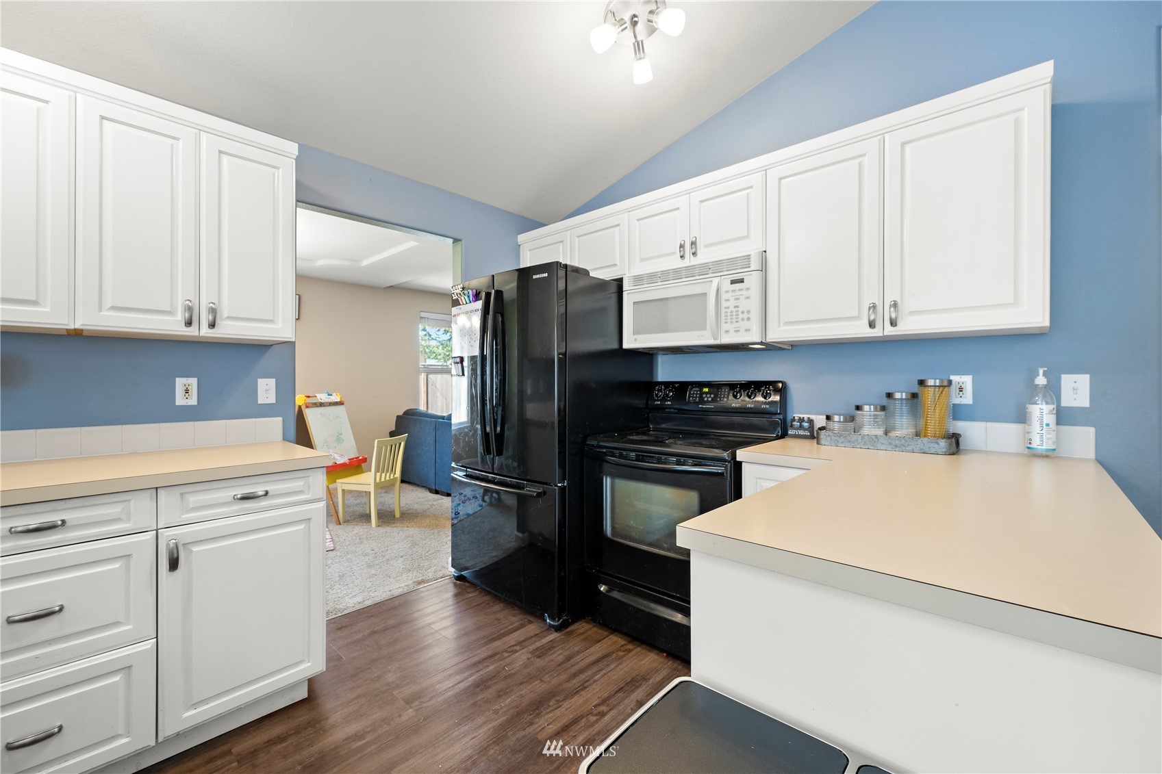 6033 60th Loop Southeast Lacey, WA 98513 - Photo 6 of 23 Gallery Image 6