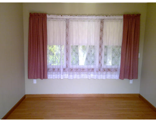 234 Rolf Avenue Chicopee, MA 01020 - Photo 3 of 17 Gallery Image 3