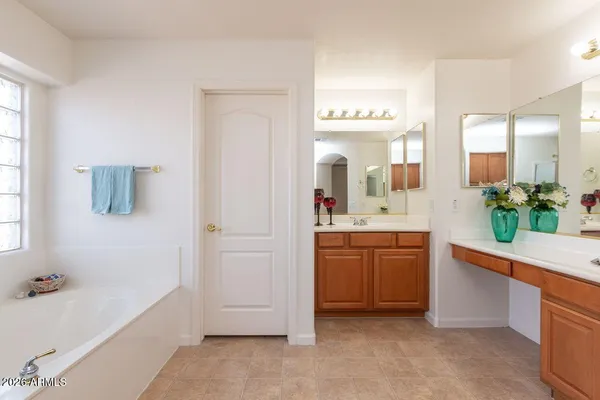 $750,000 | 149 East Canyon Creek Drive, Gilbert, AZ 85295