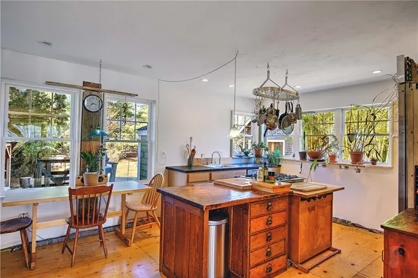 $789,000 | 59 Mason Road, Barrington, RI 02806