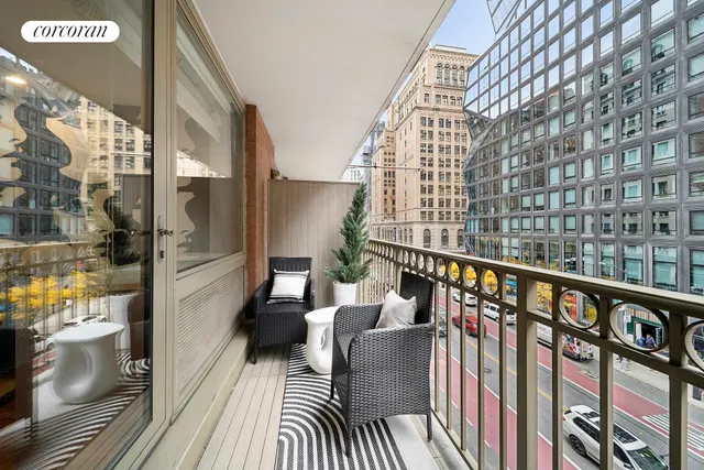 $1,895,000 | 121 East 23rd Street, Unit 4D | Flatiron