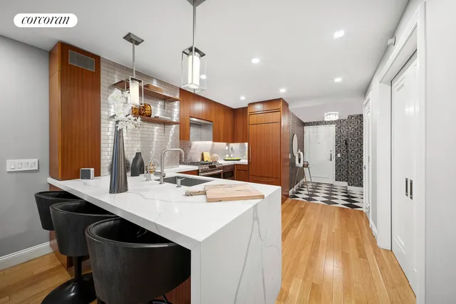 $1,895,000 | 121 East 23rd Street, Unit 4D | Flatiron