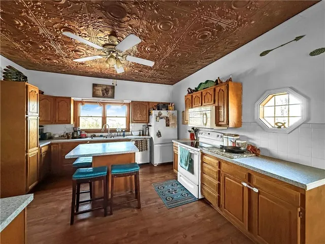 $315,000 | 20628 Elm Drive, Higginsville, MO 64037