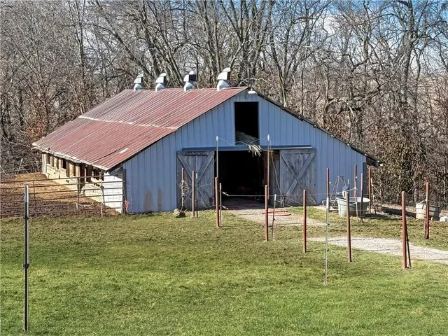 $315,000 | 20628 Elm Drive, Higginsville, MO 64037