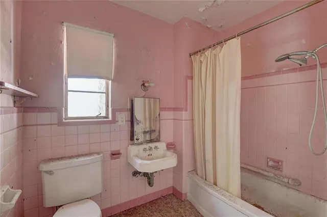 $375,000 | 440 South Bayshore Drive, Madeira Beach, FL 33708