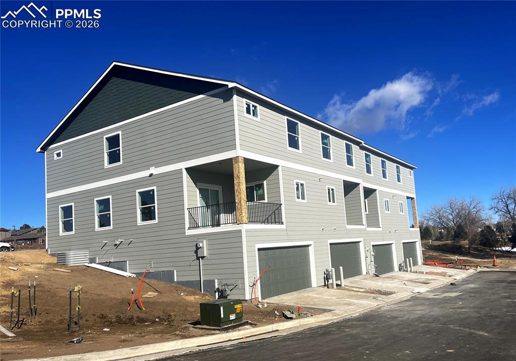 6724 Condor Hl Heights Colorado Springs, CO 80915 - Photo 2 of 17