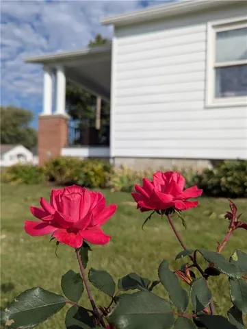 $170,000 | 407 South 1st Street, Hiawatha, KS 66434