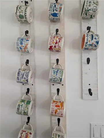 $170,000 | 407 South 1st Street, Hiawatha, KS 66434