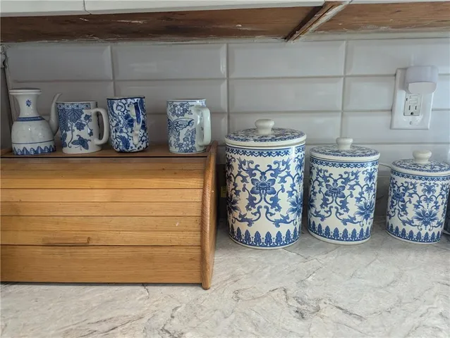 $170,000 | 407 South 1st Street, Hiawatha, KS 66434