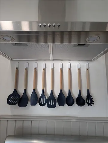 $170,000 | 407 South 1st Street, Hiawatha, KS 66434