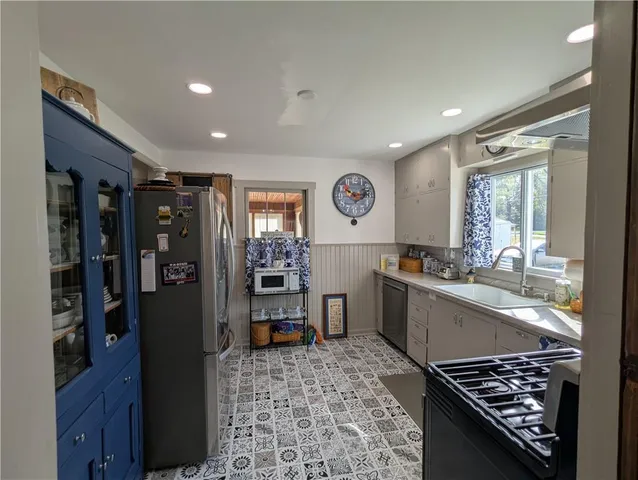 $170,000 | 407 South 1st Street, Hiawatha, KS 66434