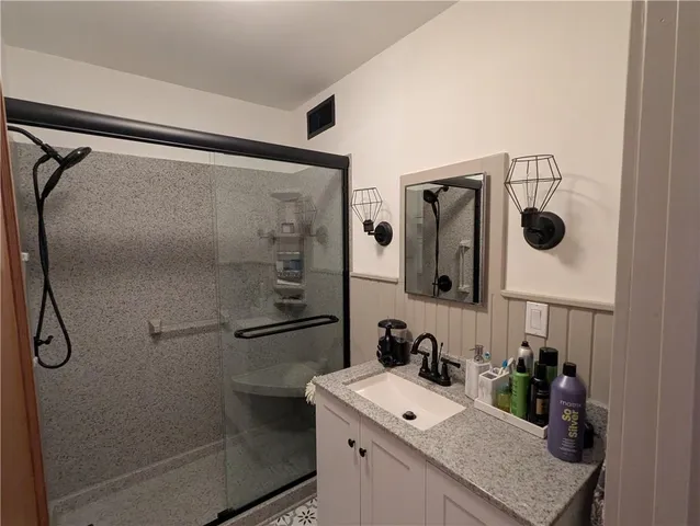 $170,000 | 407 South 1st Street, Hiawatha, KS 66434