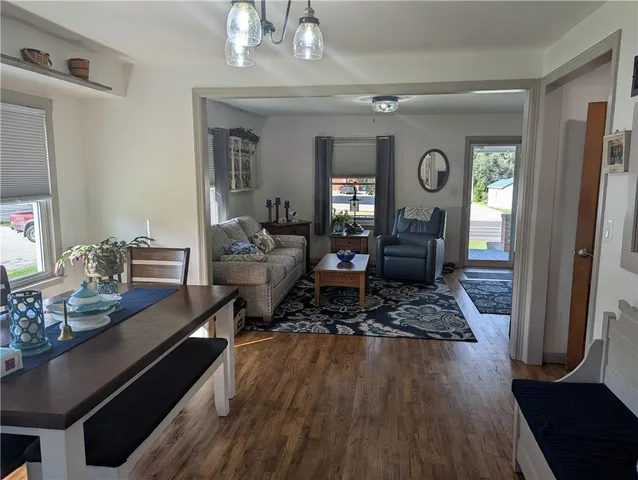 $170,000 | 407 South 1st Street, Hiawatha, KS 66434