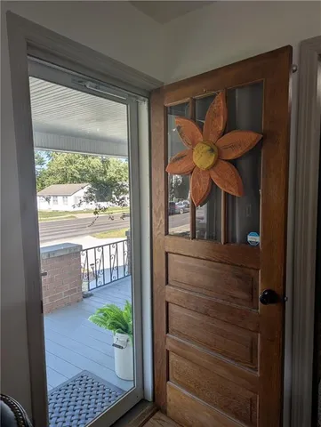 $170,000 | 407 South 1st Street, Hiawatha, KS 66434