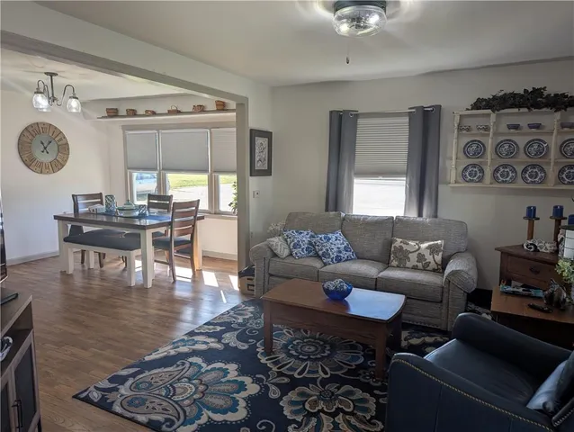 $170,000 | 407 South 1st Street, Hiawatha, KS 66434