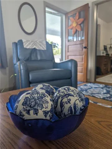 $170,000 | 407 South 1st Street, Hiawatha, KS 66434