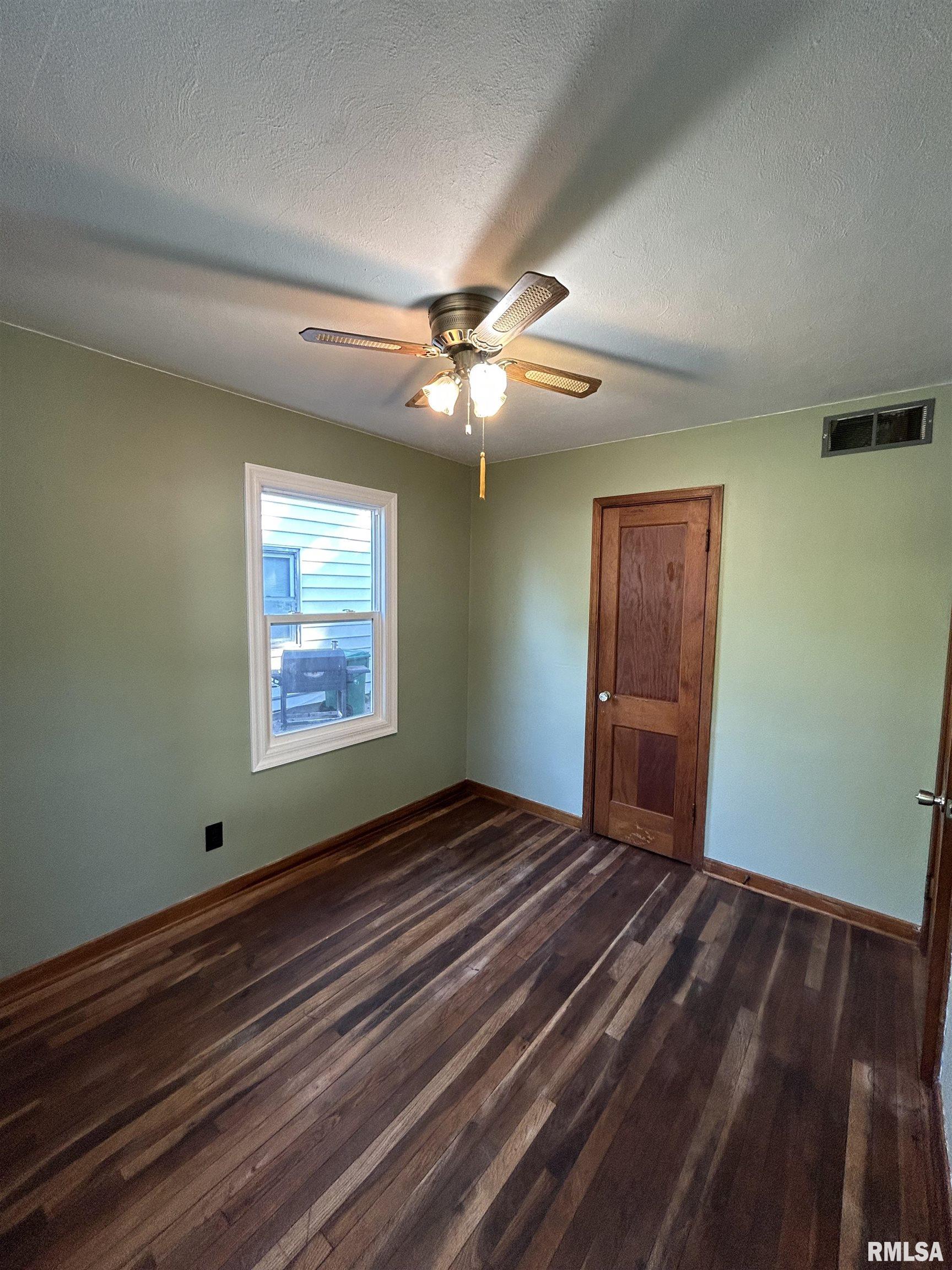5 Manor Court Springfield, IL 62703 - Photo 11 of 19